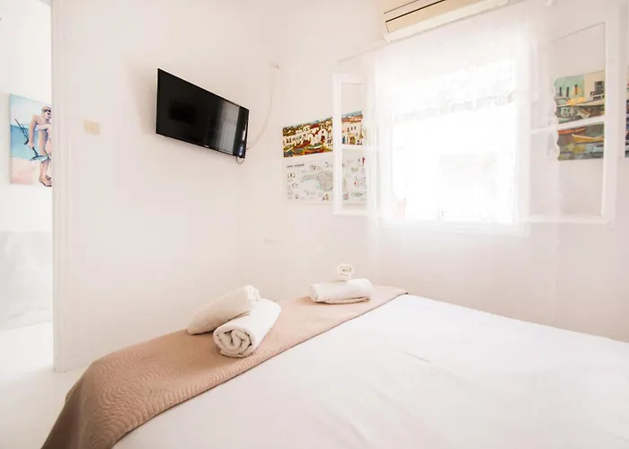 Delfines Ξενοδοχείο 2*