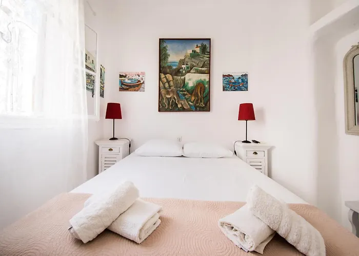 Delfines Ξενοδοχείο 2*